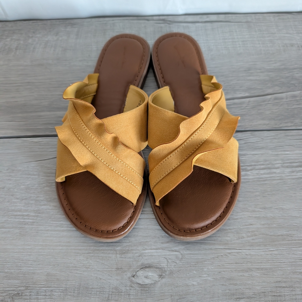 Universal Thread Mustard Yellow Ruffle Slide Sandals - Picture 2 of 6